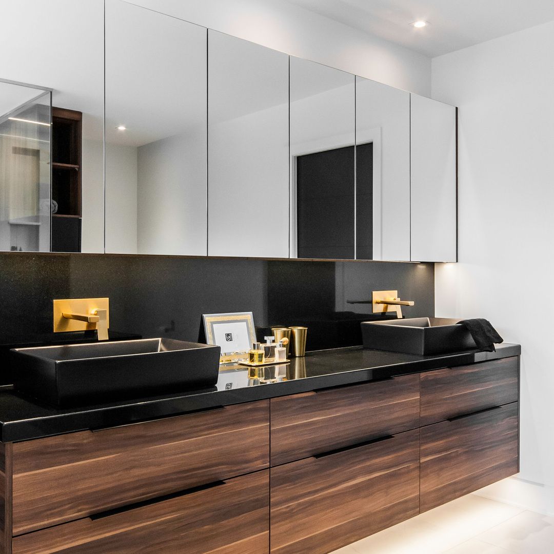 Custom Bathroom Vanities