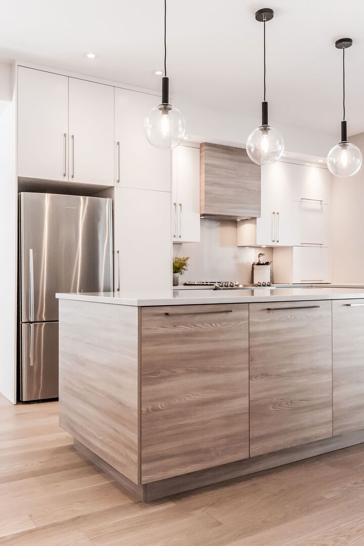 Le designer-cuisiniste à St-Esprit c'est  Armoires Agly