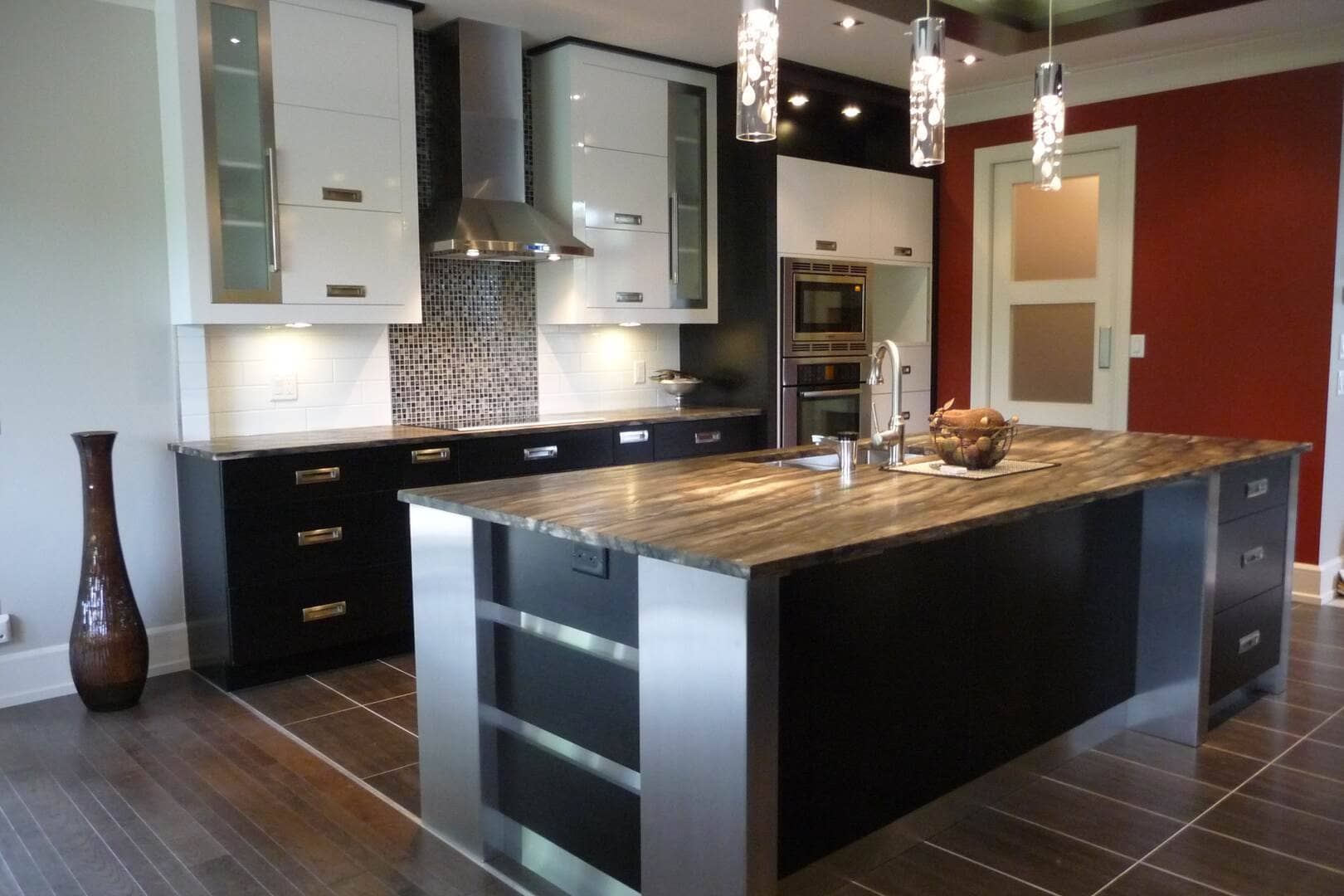  Do business directly with the leading kitchen manufacturer