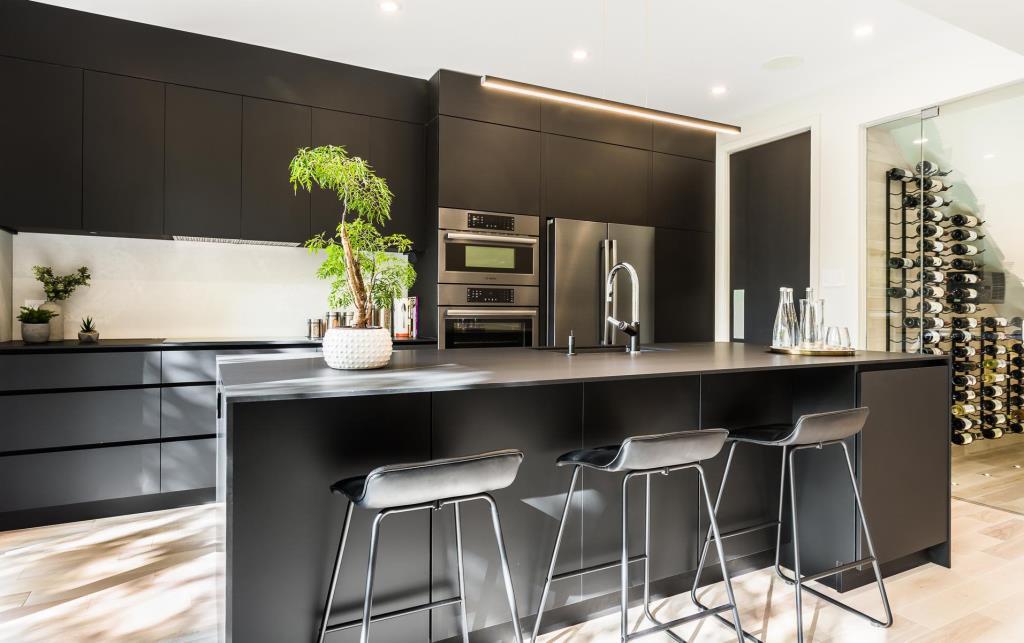 The kitchen designer in Montréal-Est: Armoires Agly 