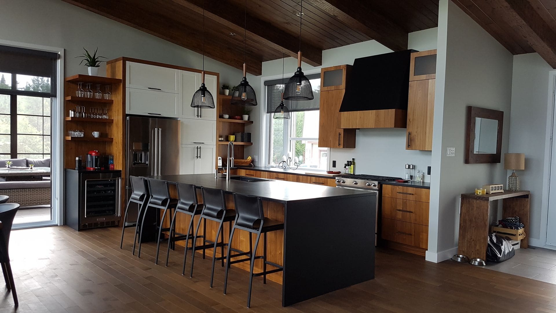Your kitchen designer and custom kitchen cabinet manufacturer in Pointe-Aux-Trembles
