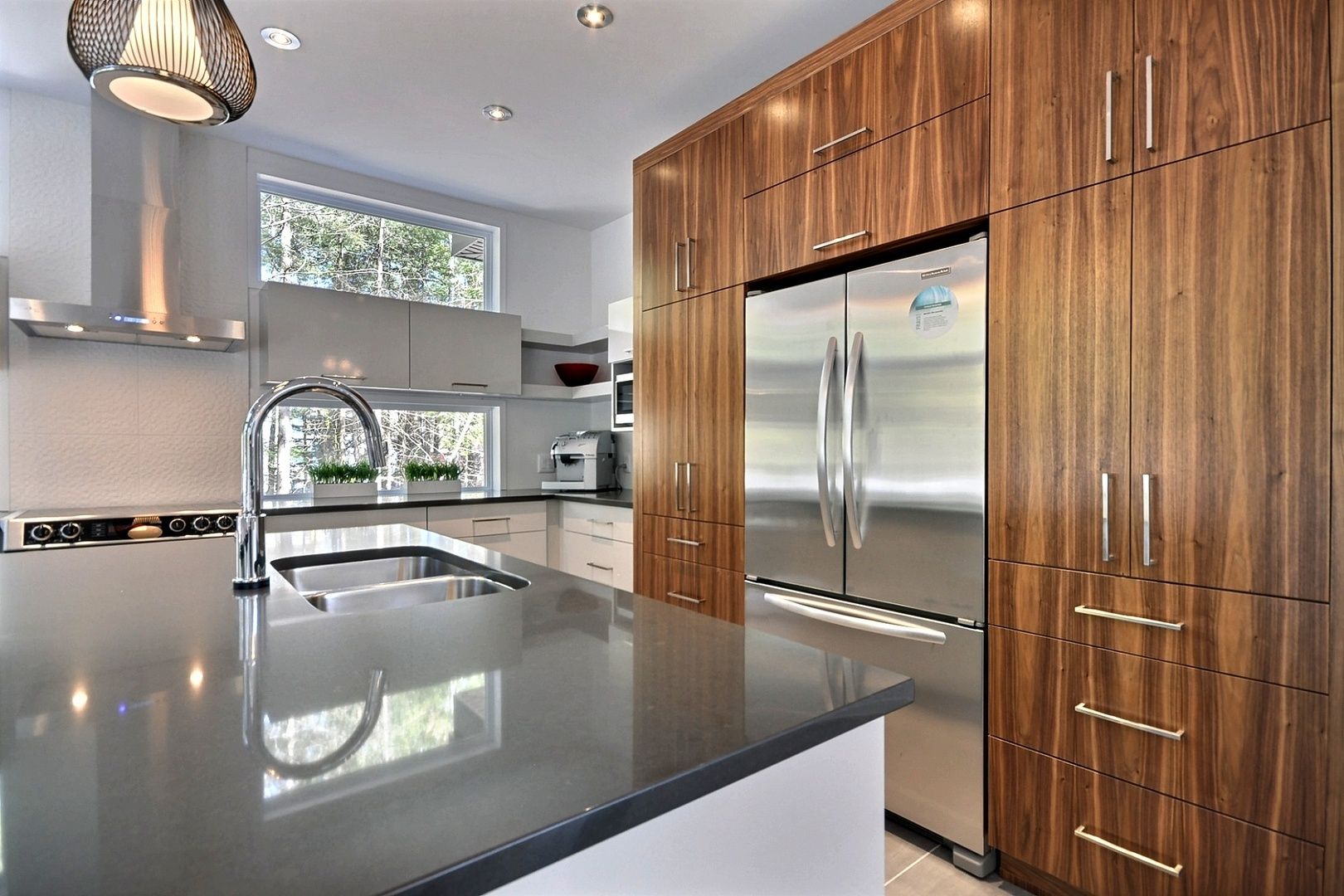 Buy directly from the largest kitchen manufacturer